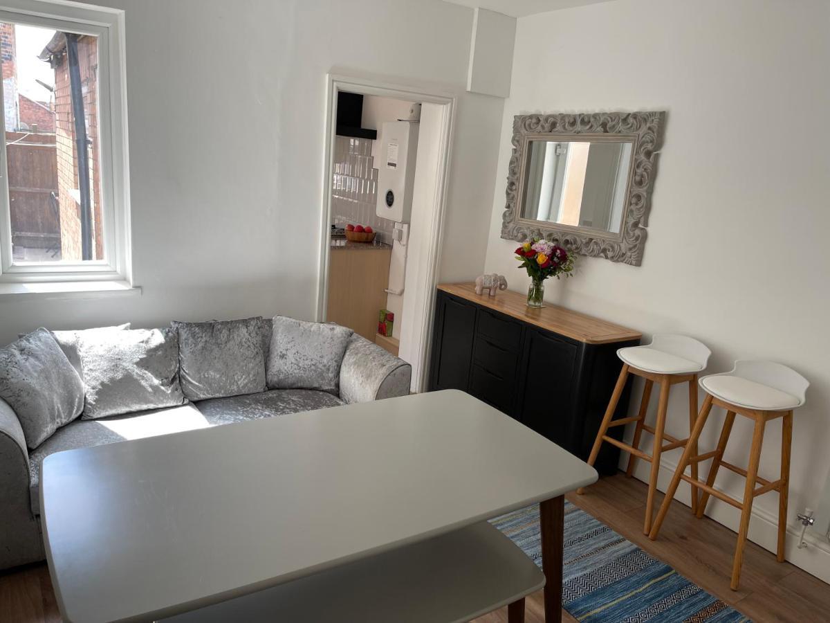 Nottingham Home Stay エクステリア 写真