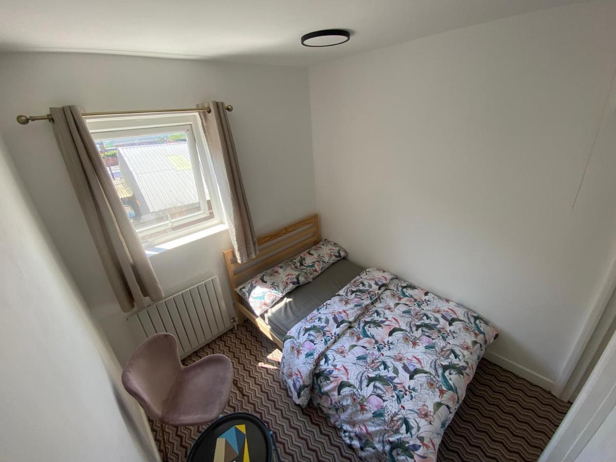 Nottingham Home Stay エクステリア 写真