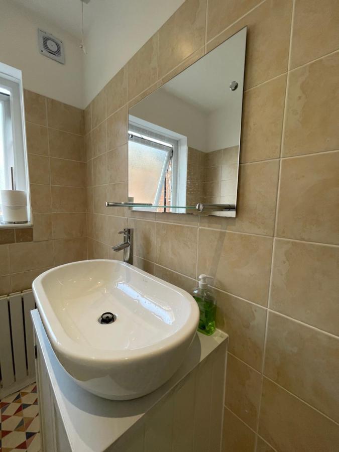 Nottingham Home Stay エクステリア 写真