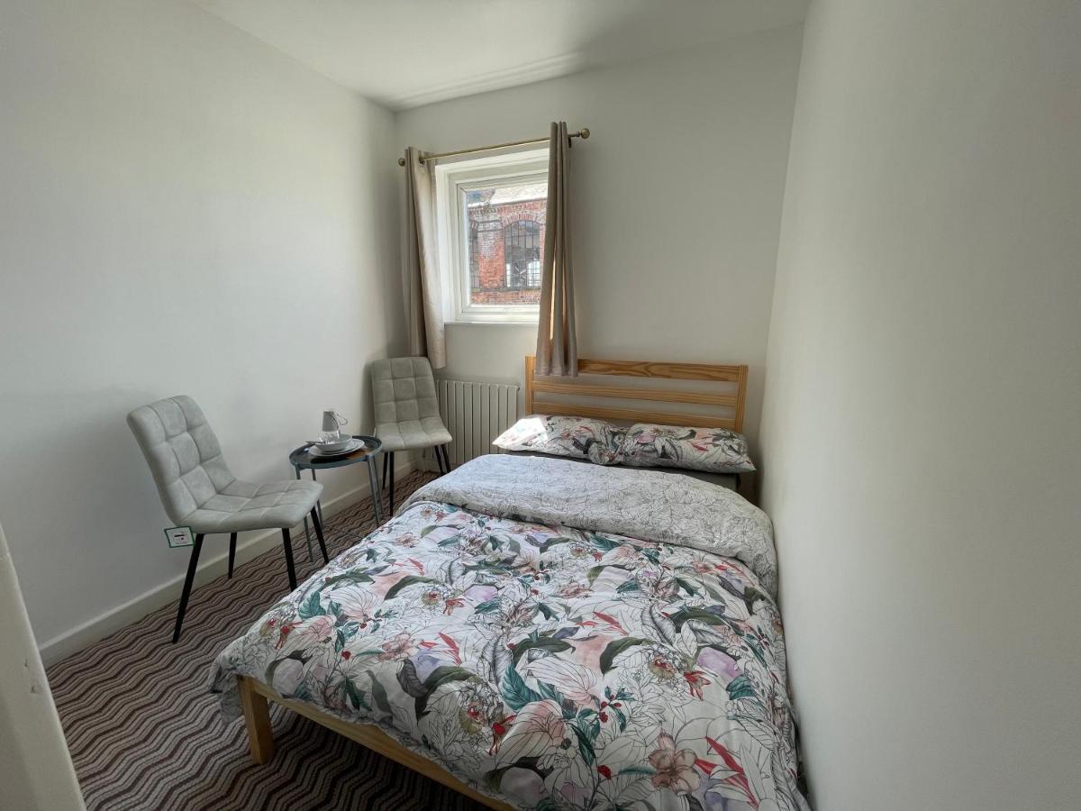 Nottingham Home Stay エクステリア 写真